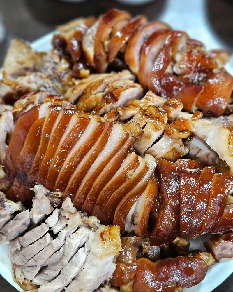 Waglawag Jokbal (와글와글족발)