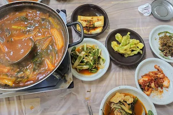 Hwapojeong Hoetjip (화포정횟집)