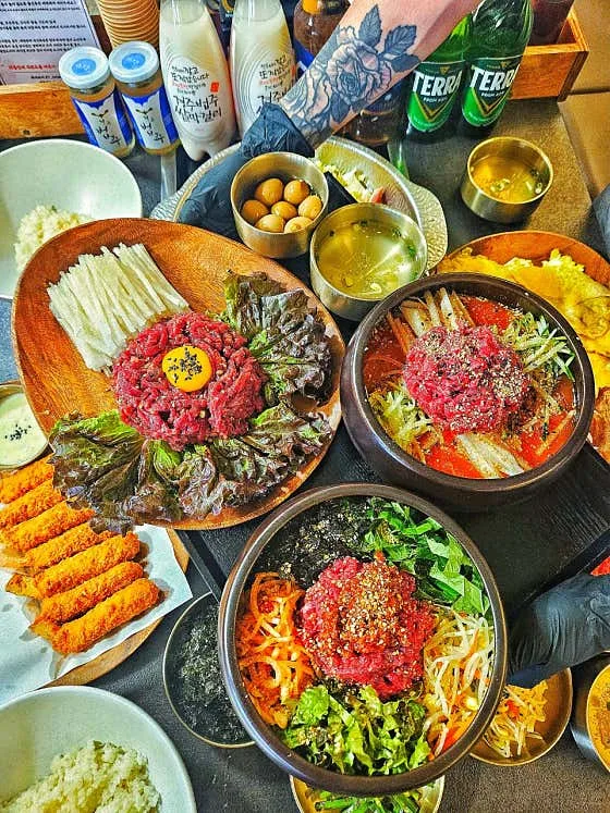 Best Pork Belly in Hwanglidang-gil - Mipo Gisa Sikdang (미포기사식당)