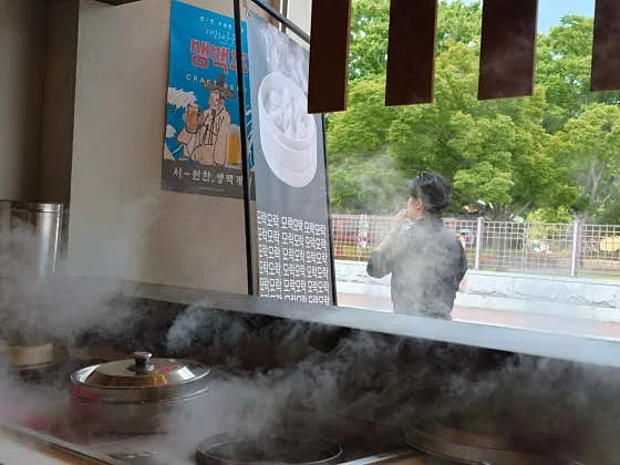 Best Spicy Rice Cakes in Hwanglidangil - Daehwa Mandu (대화만두)