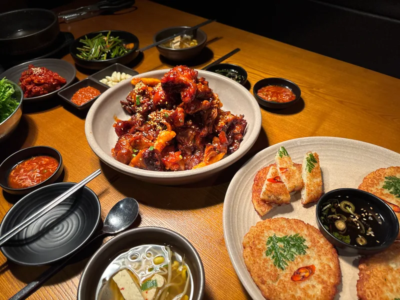Mejor Pork Dishes en Nonhyeon - 리북집 논현본점