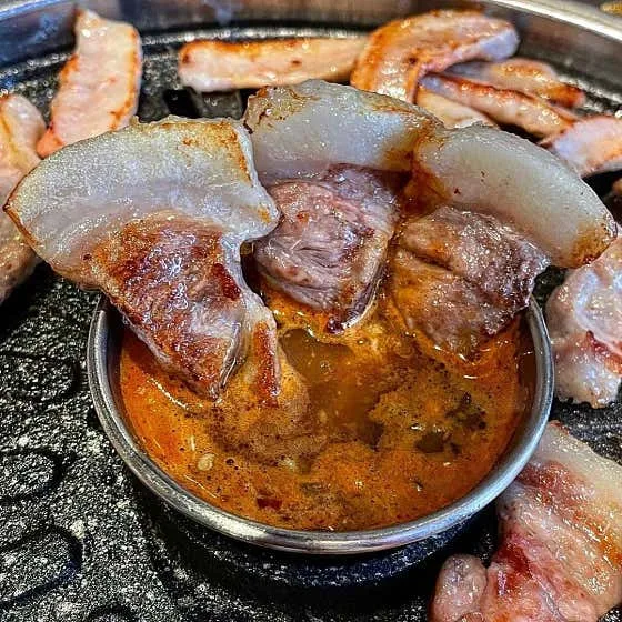Best beef ribs in Sinchon - Jaengbanjip 8292 (쟁반집8292 신촌점)