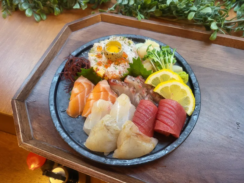 Mejor Sushi en  - 나이스샤워 치유 가로수길점