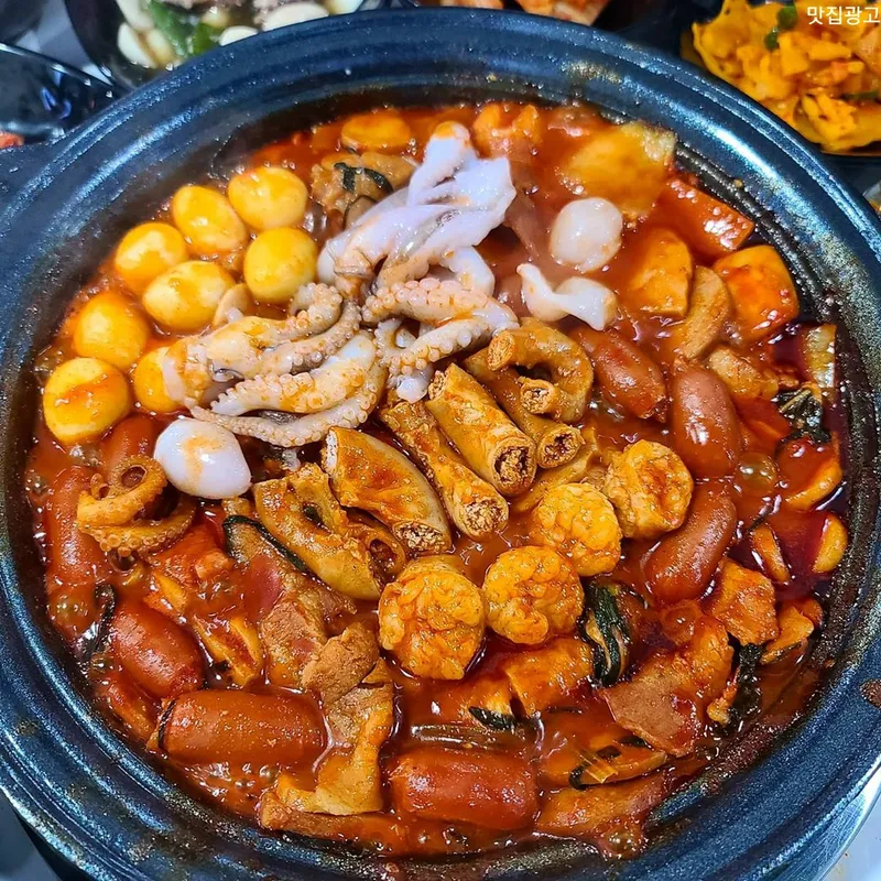 Best beef intestines in Chungjangno - Sinmyohan Gopdori Sikdang Main Branch