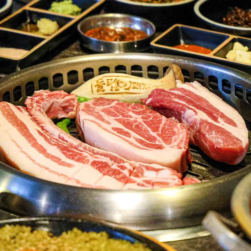 Mejor Grilled Pork en Seogwipo - 돌담흑돼지 중문점