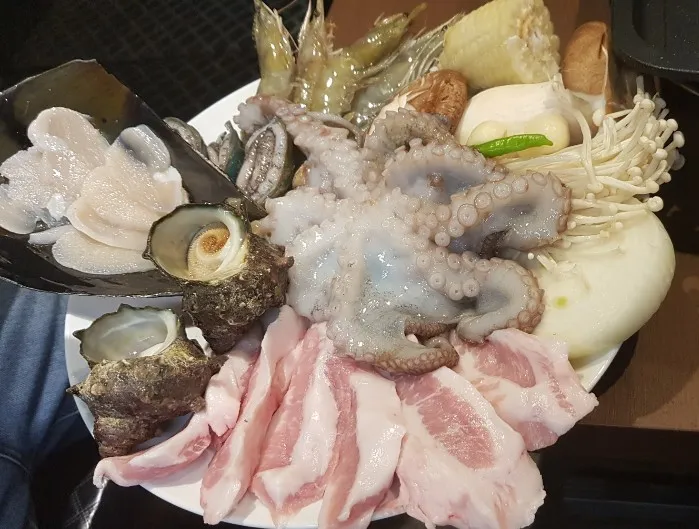 Mejor Pork Belly en West Sea - 흑돼지해물삼합 서귀포올레시장점