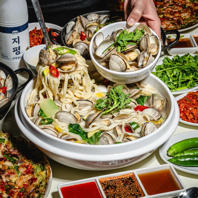 Jojo Kalguksu Seongsu Branch