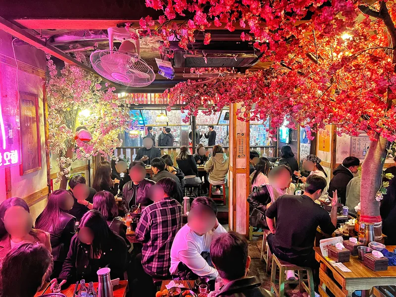 Best Spicy Ramen in Itaewon - Momo-ui Gimyo-han Moheom