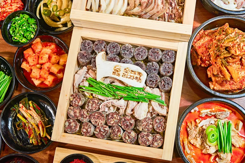 Mejor Soup & Stew en  - 탐라순대국감자탕 양재역직영점