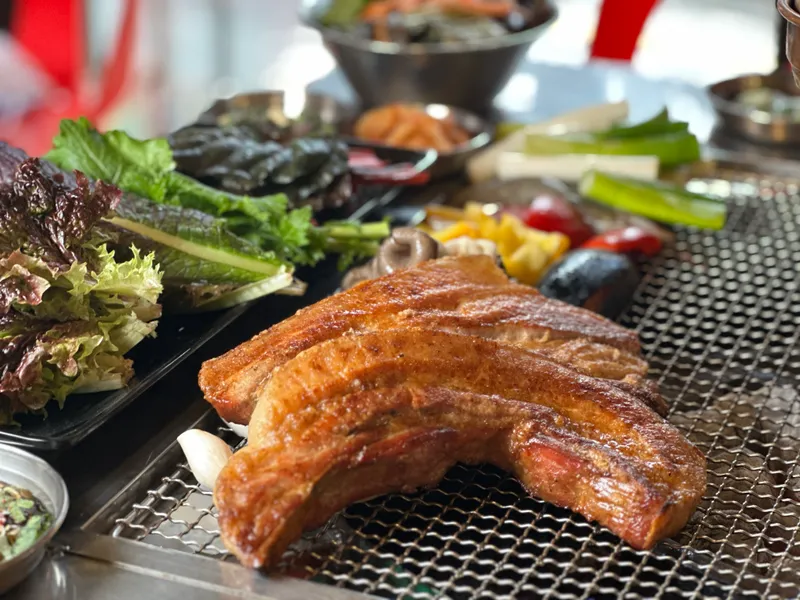 Mejor Pork Dishes en  - 빨간의자집 강남역점