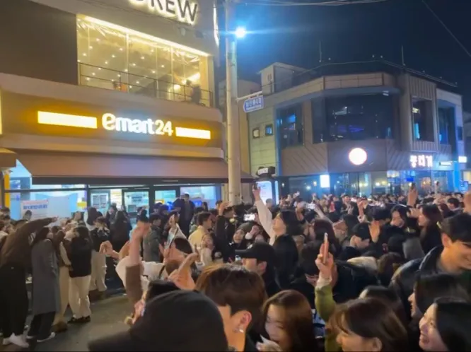 Best Bo-saam in Sangmu Area - Seosik Gwangju Ssangchon Branch