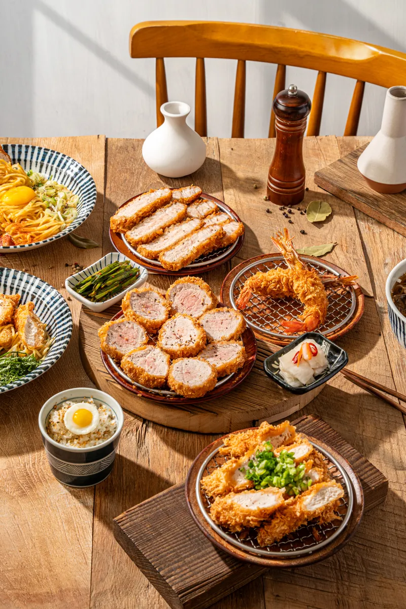 Mejor Fusion & Bar en  - 경양카츠 연남점