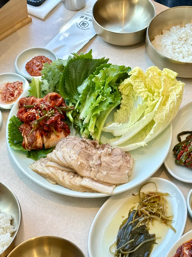 Mejor Pork Dishes en  - 쌈보보쌈 온천장본점