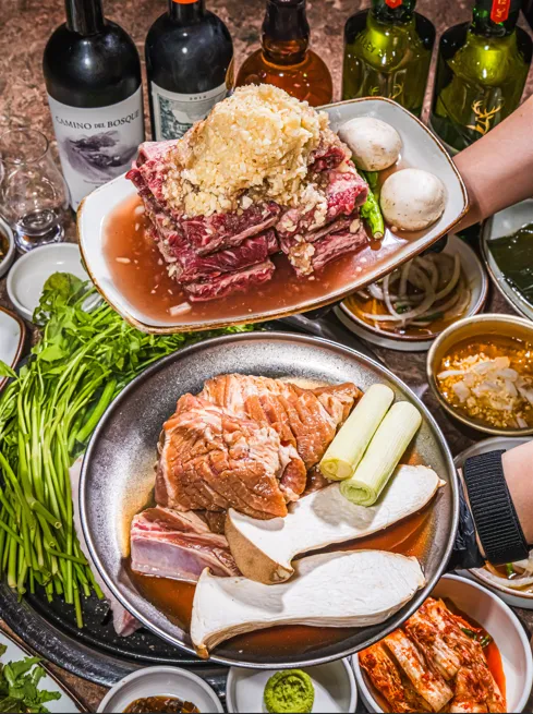 Best Korean Food in  - Hobosikdang Gangnam Yeoksam Main Branch