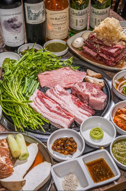 Best Korean Food in  - Hobosikdang Gangnam Yeoksam Main Branch
