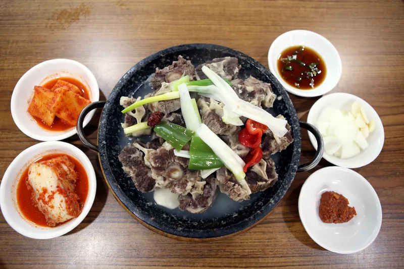 Mejor Setnyeontang en Euljiro - 문화옥