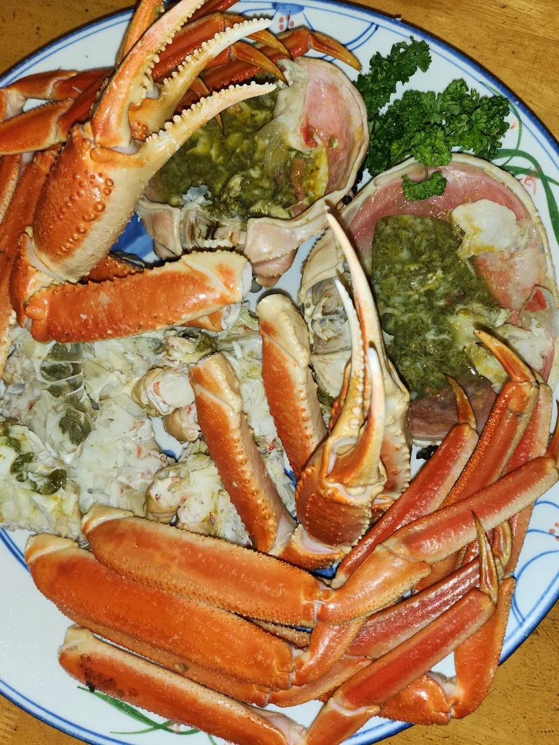 Best Raw Fish Dish in Shinchon - Daseong Daegae King Crab