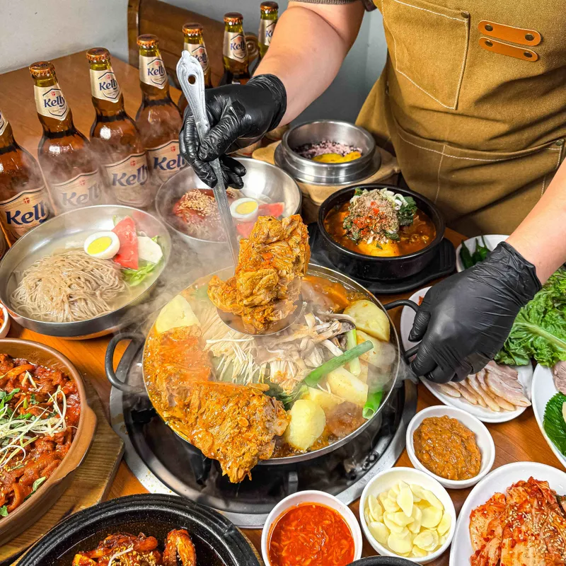 Songgane Gamjatang Yeonnam Bonjeom