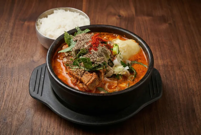 Best Boiled Pork Belly in Yonnam - Songgane Gamjatang Yeonnam Bonjeom