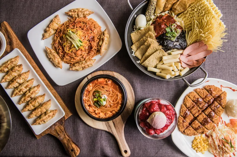 Best Street Food in  - Mokkoji