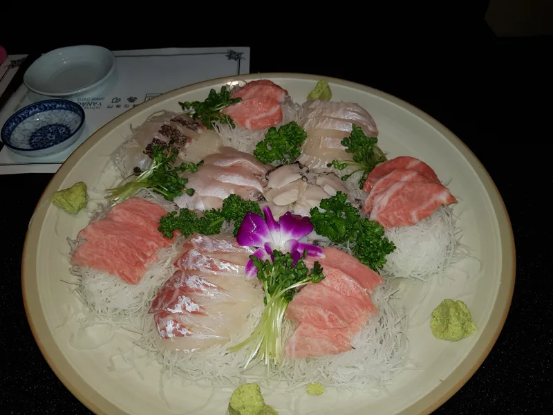 Yanagi Ilsikjip Sushi Cheongdam Station