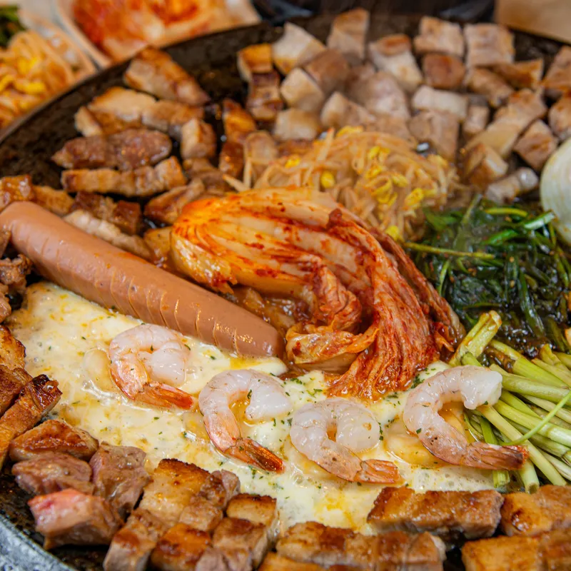 Mejor blood sausage en Songdo International Business District - 오복솥뚜껑 송도타임스페이스점