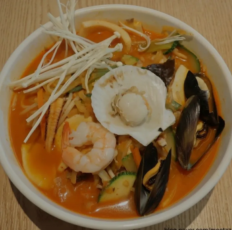 Best Stir-Fried Noodles in Gijang - Yonggung Haemul Yachae Jjambbong