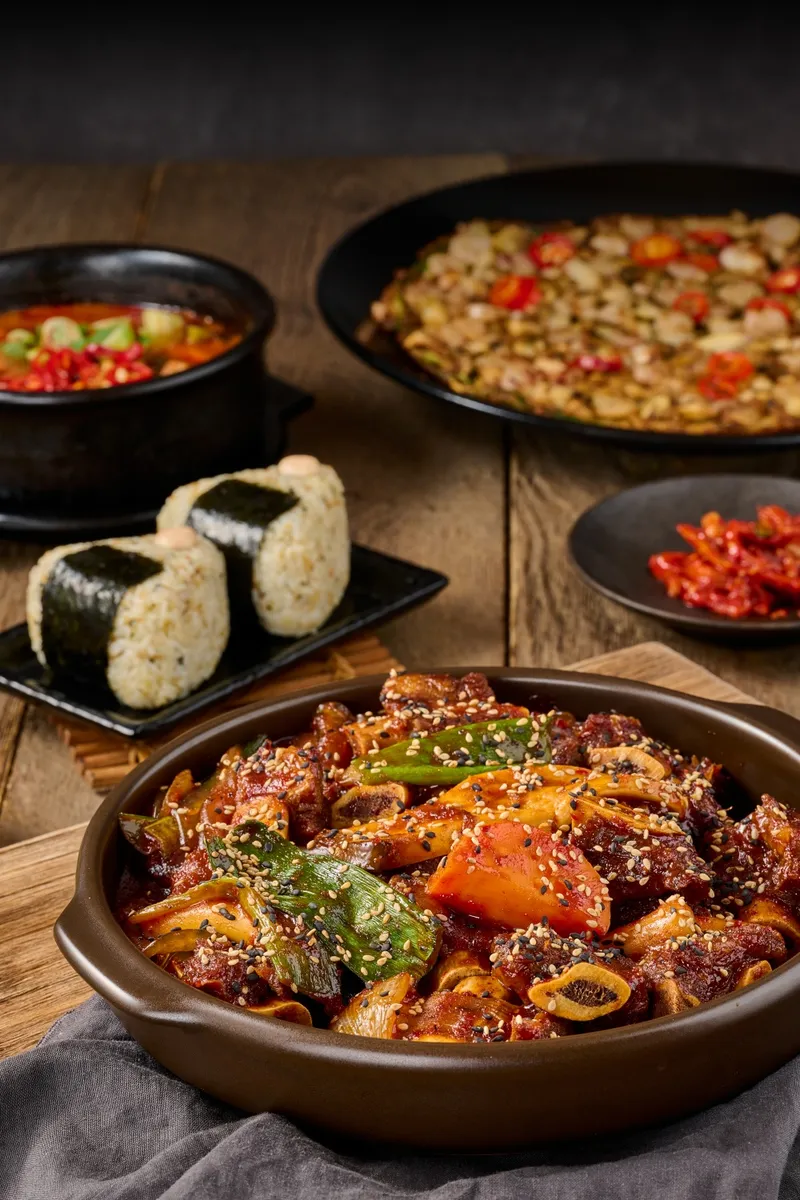 Mejor stew en Hwangryeongdan-gil - 포석로 소갈비찜