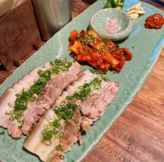 Best Bo ssam in Yeonnam - Yeonnam Gojip