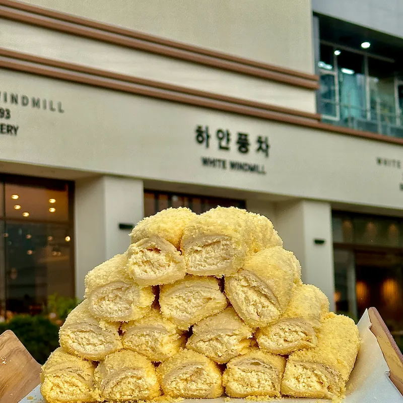 Mejor cafe en Dongtan - 하얀풍차제과점 동탄역점