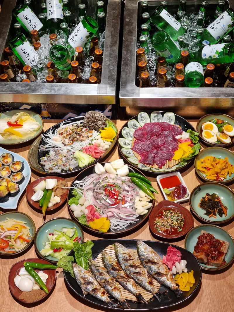 Mejor bo ssam en Sangmu District - 주작상회 별채 이모카세