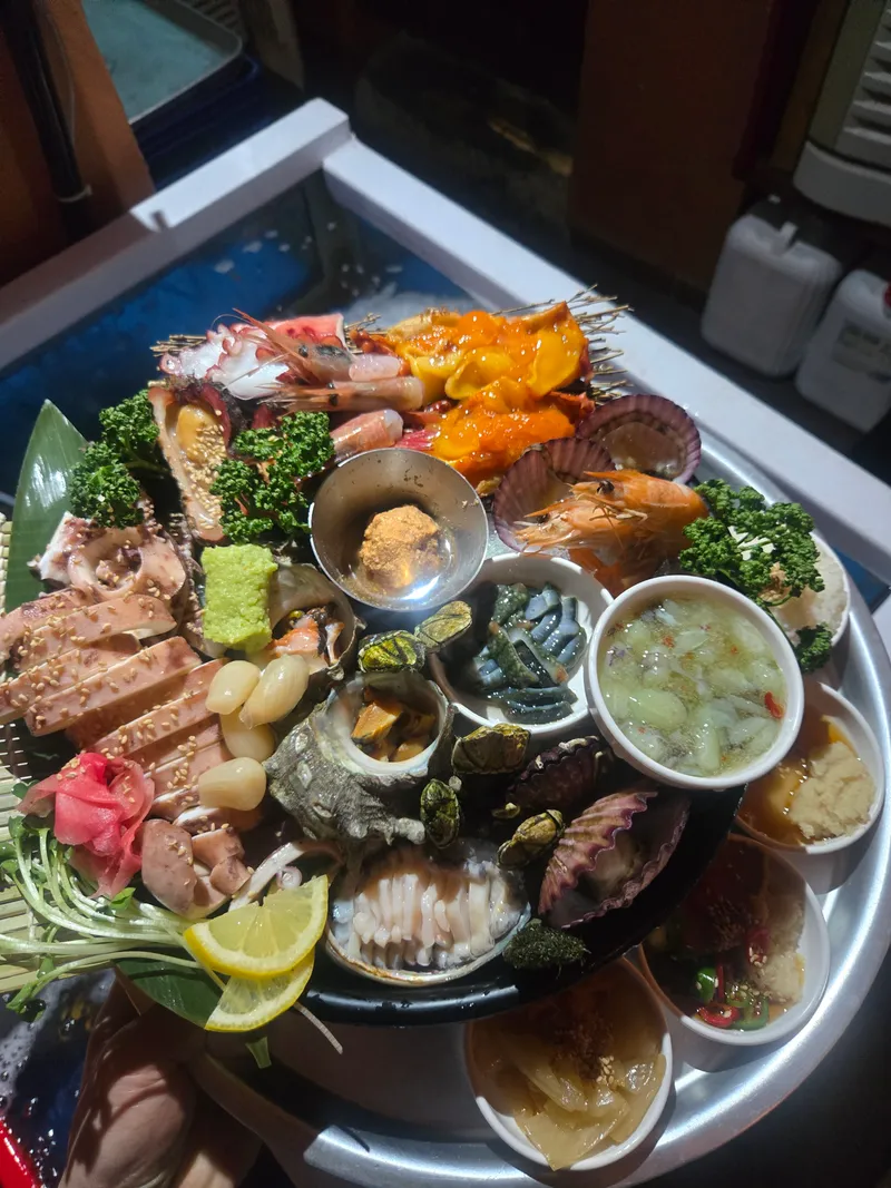 Mejor Raw fish en Chungjang-ro - 독도집 광주공원점