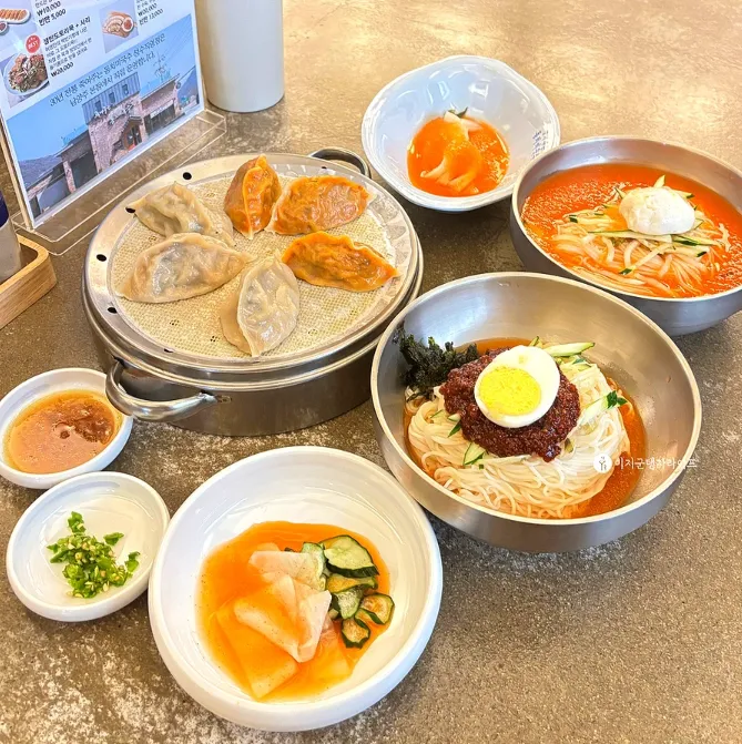 Mejor Noodles en  - 죽여주는동치미국수 성수직영점