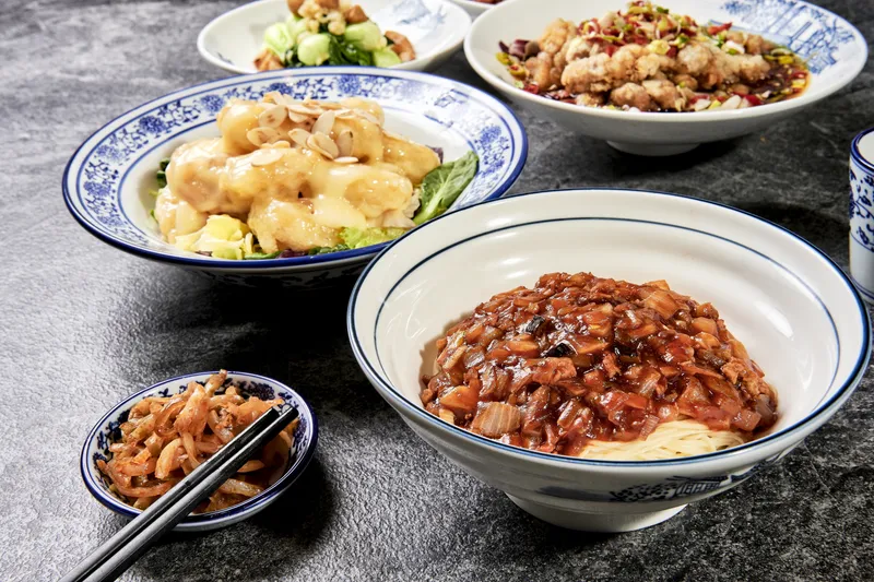 Best Chinese in  - Keuriseutaljeideu Shanghai Palace Yongsan I'Park Mall