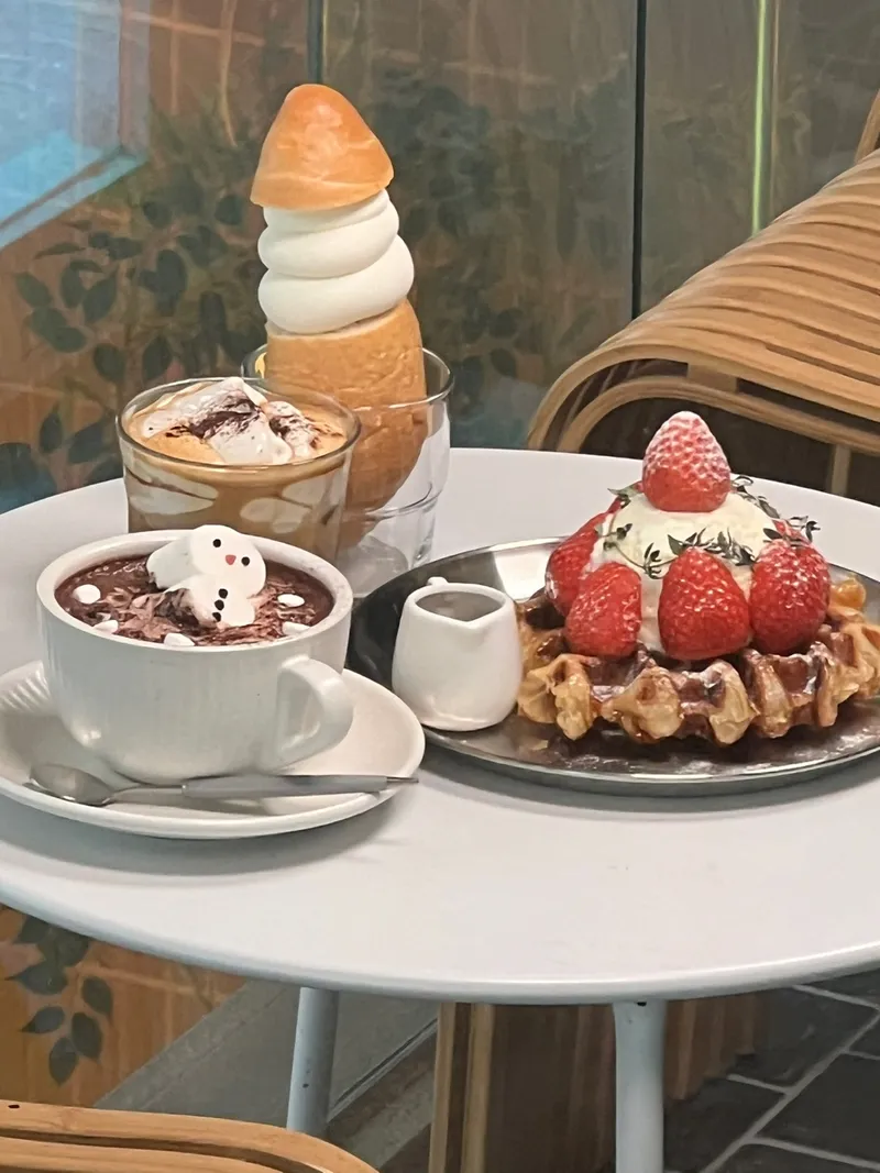 CAFE DUMBO