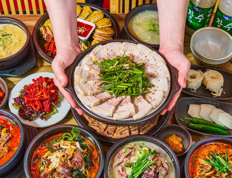 Mejor Spicy Blood Sausage Soup en Ilsan - 고향옥얼큰순대국 일산식사점