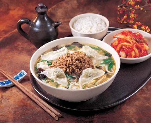 Mejor Soup & Stew en  - 강남교자 본점