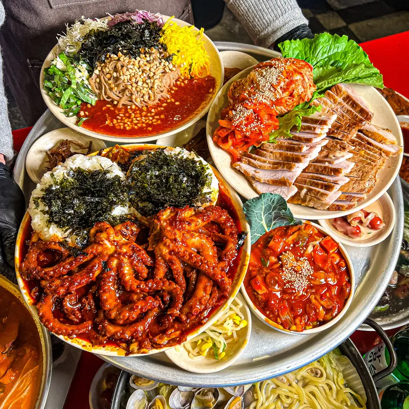 Mejor Bo ssam en Sinnonhyeon - 오봉집 삼성점
