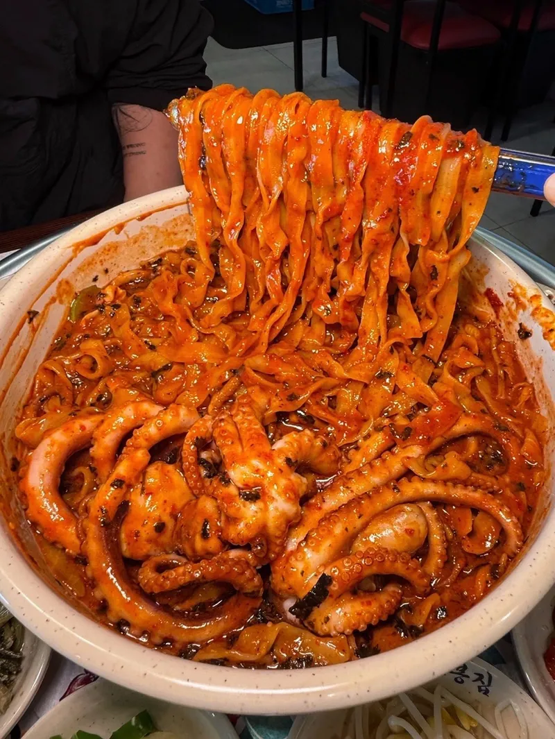 Mejor Bo ssam en Sinnonhyeon - 오봉집 삼성점