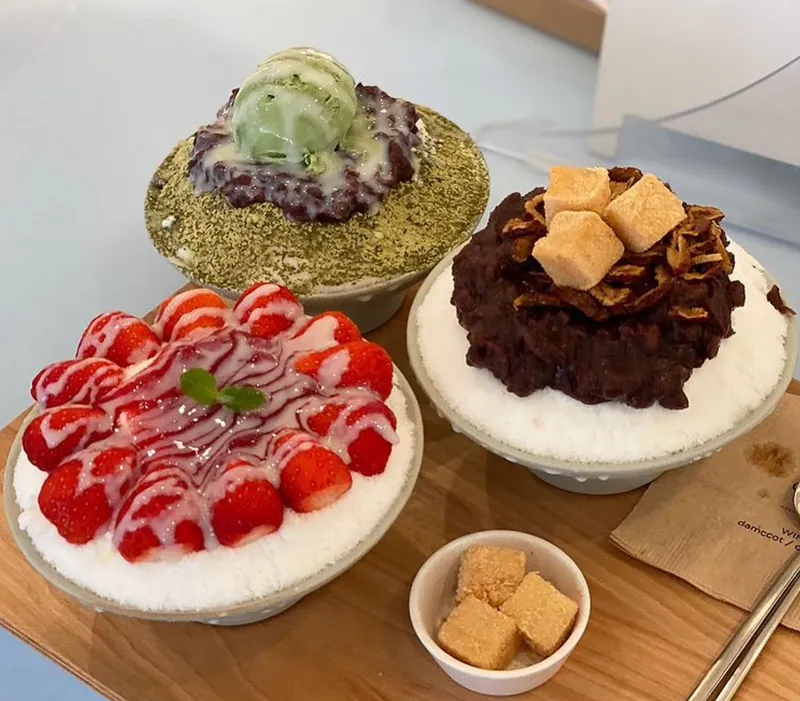 Best cafe in Insa-dong - Damjangyeope Gukhwa Kkot Anyeong Insadong Branch