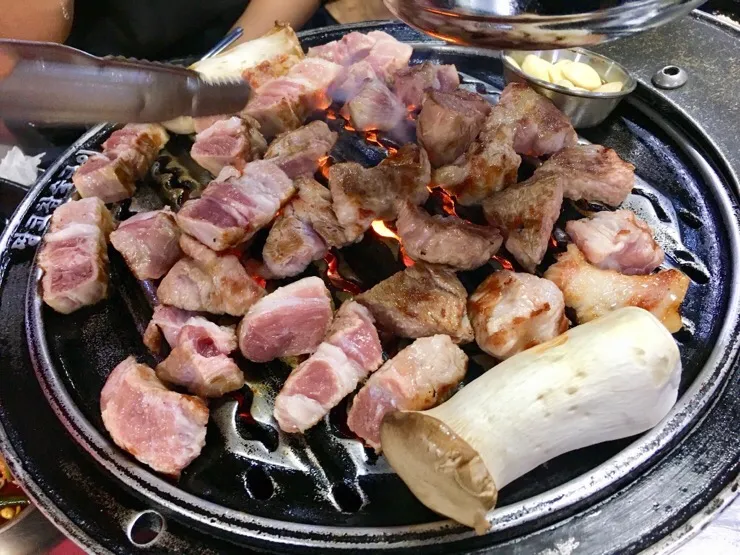 Mejor Pork belly en Wangshimni - 땅코참숯구이 본점