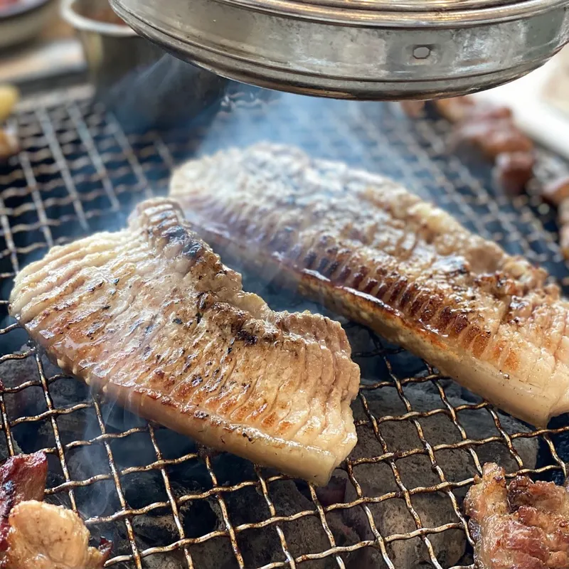 Mejor Cold Noodle en Jeju City - 늘봄흑돼지