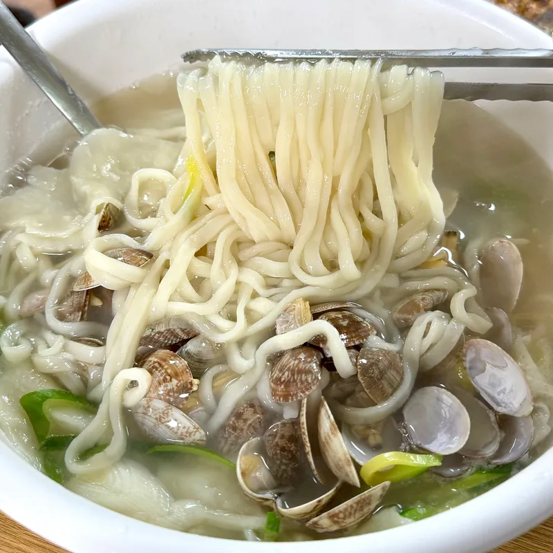 Mejor Kalguksu en Yuseong - 온천칼국수