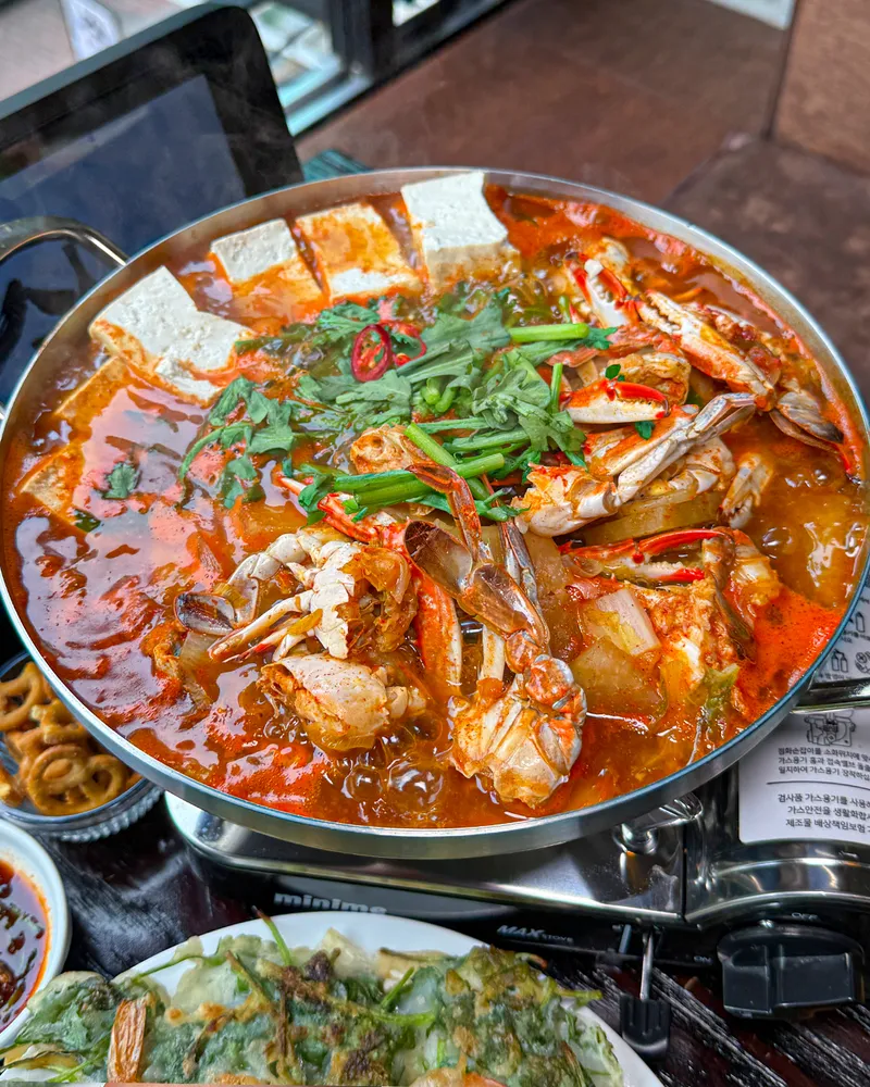 Mejor live octopus en Dongtan - 식사가되는 술집 양심 동탄점