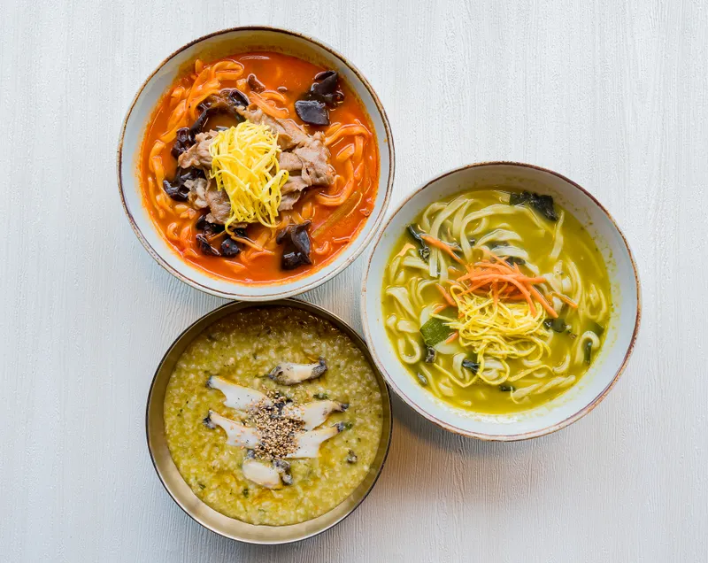 Mejor Noodles en  - 성산봄죽칼국수 성산점
