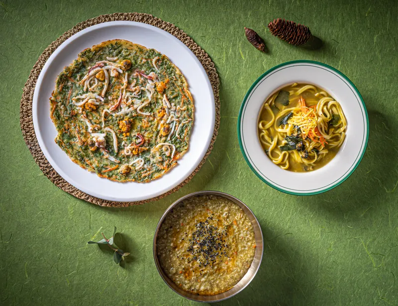 Mejor Noodles en  - 성산봄죽칼국수 성산점