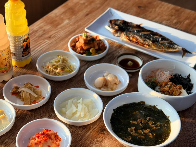 Mejor Mixed Rice Bowl en Seongsan - 동뜬식당