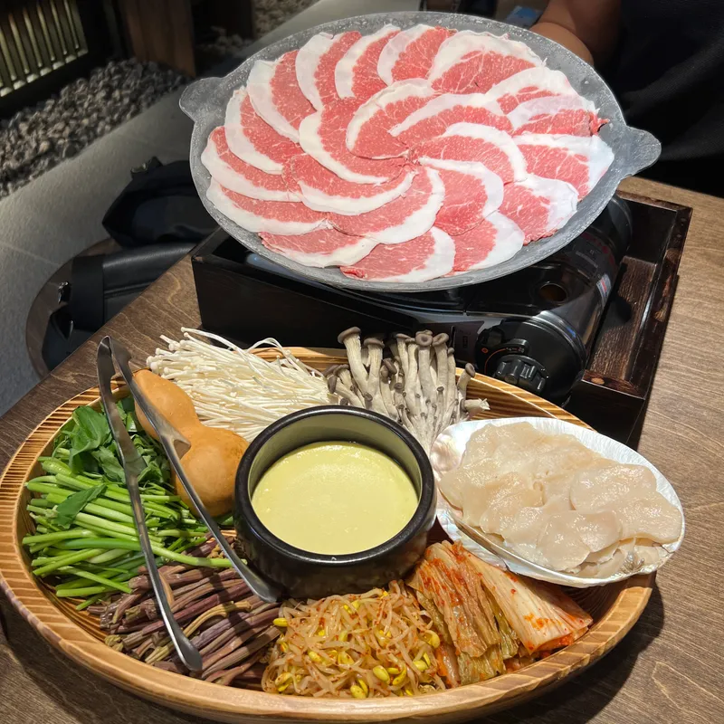 Best Pork belly in Hwangryeongdan-gil - Umuljip Gyeongju