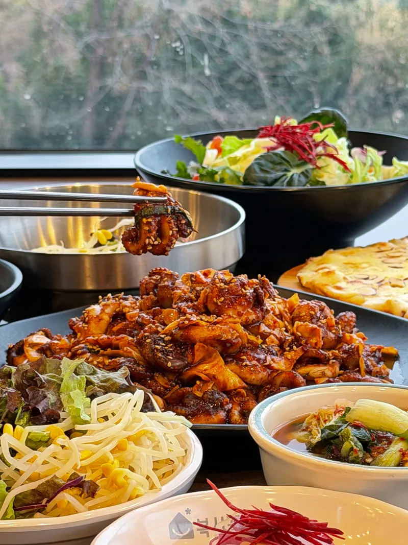 Boksakkot Pineun Jip Daejeon Branch