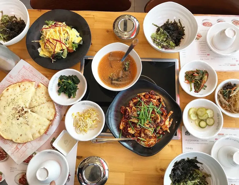 Best Seafood in Yuseong - Boksakkot Pineun Jip Daejeon Branch